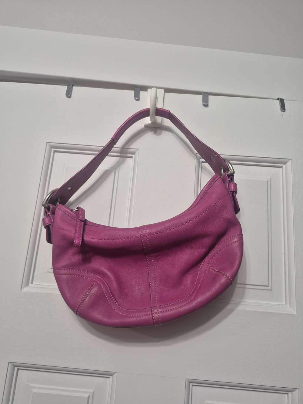 Authentic Vintage Y2K Coach Soho Small Leather Hobo Bag in Fuchsia Pink #9541